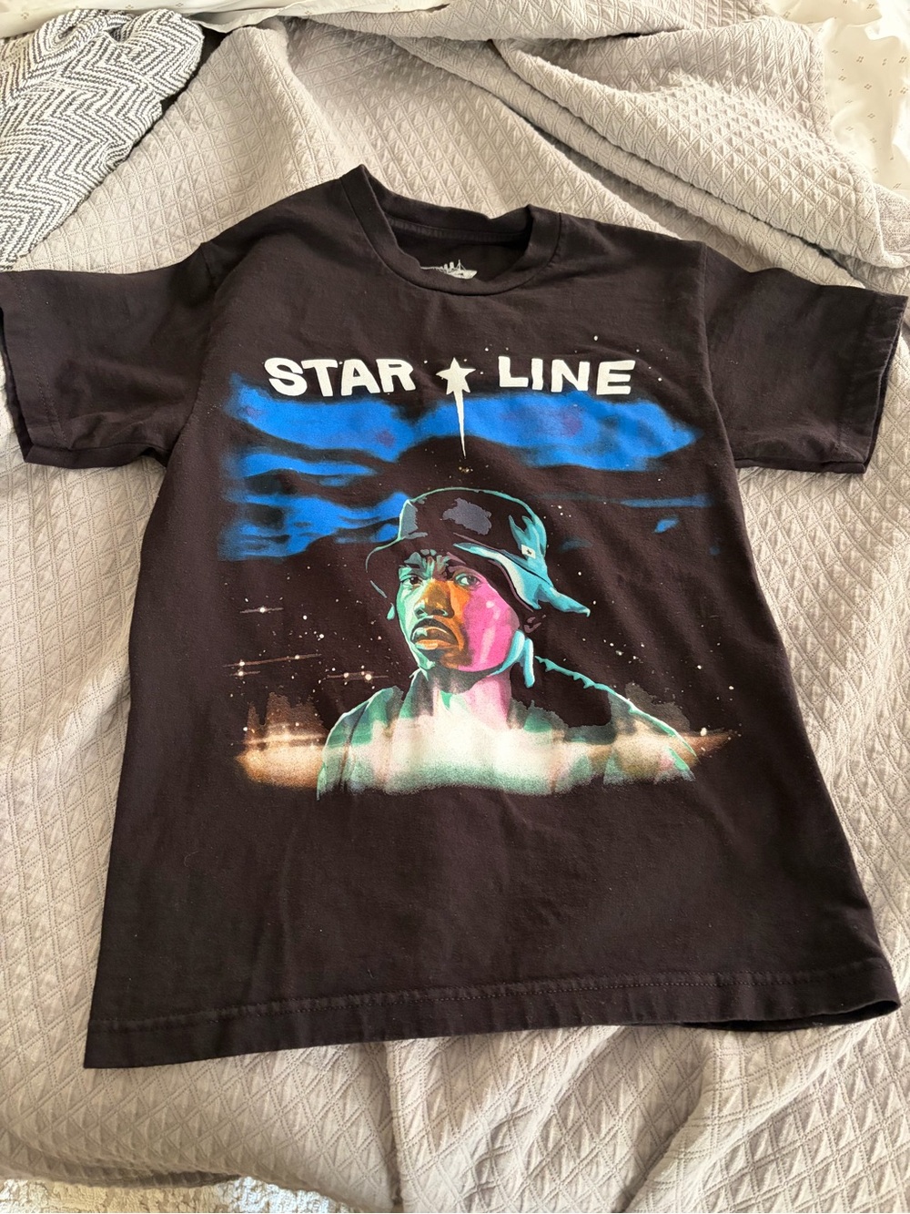 Star Line Graphic Tee in Black